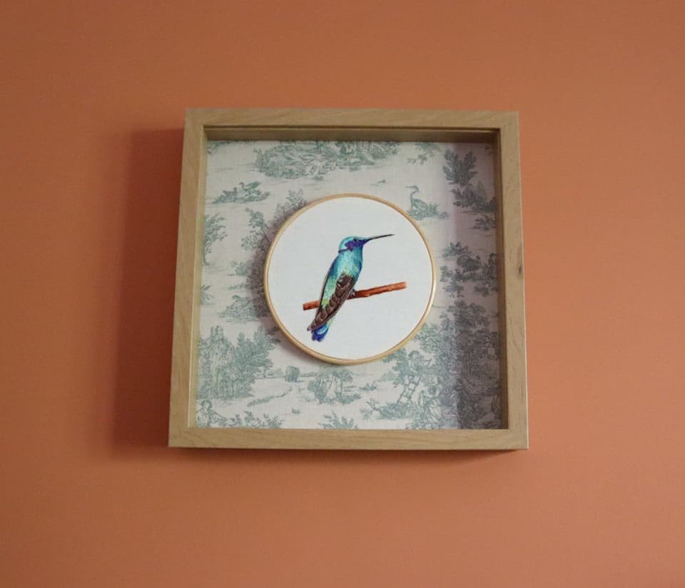 Le Colibri à gorge violette, broderie peinture à l'aiguille
